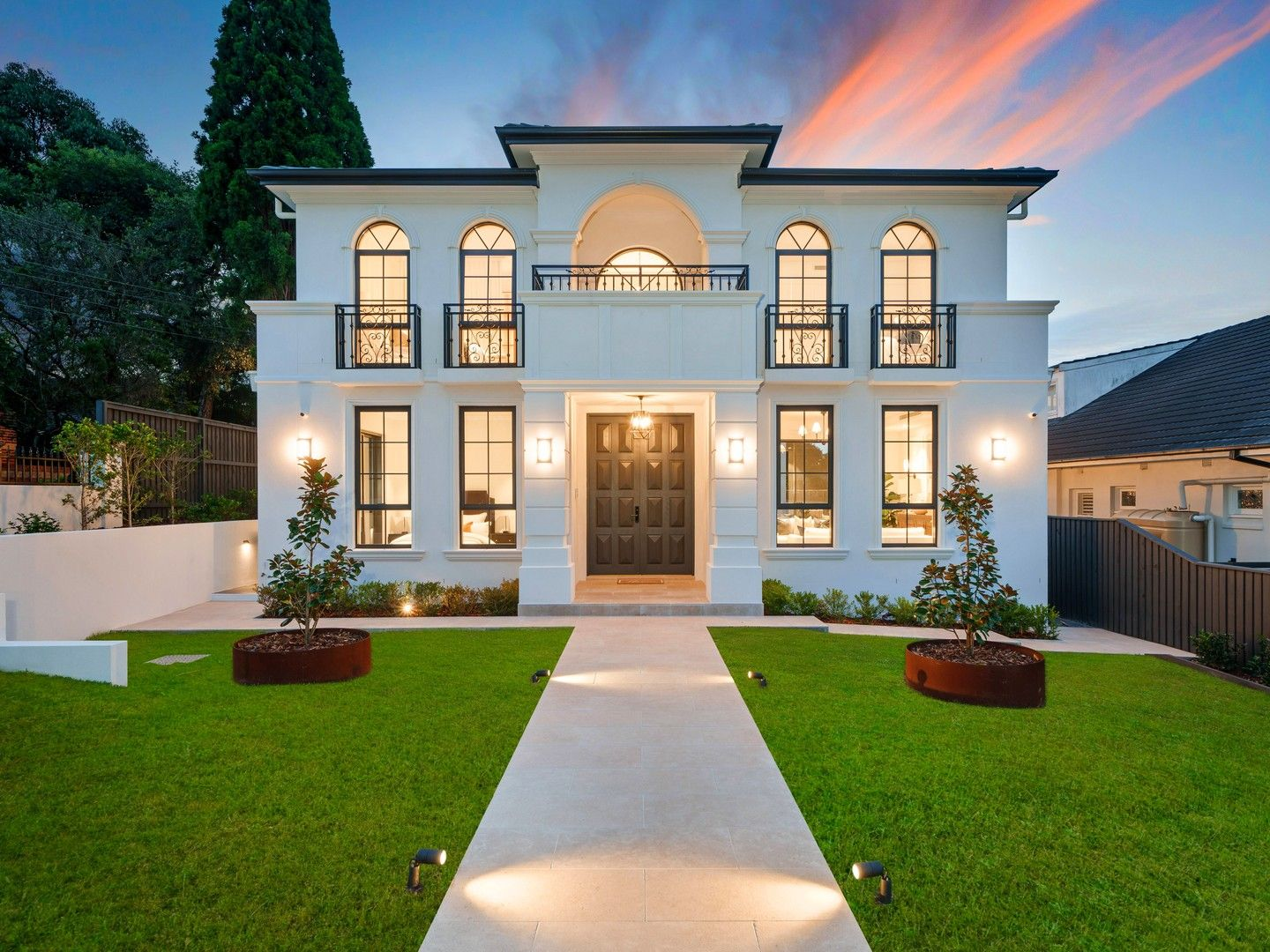 CBA Introduces New Policy: Off-the-Plan Buyers Require Only $10,000 Down Payment — Sydney Auction Clearance Rate at 70%